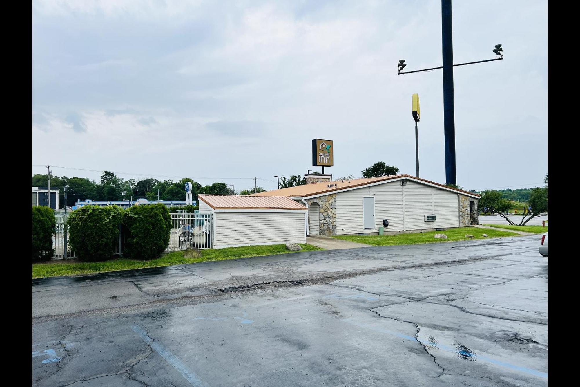 Cozy Garden Inn By Oyo Hwy 40 Richmond Exterior foto