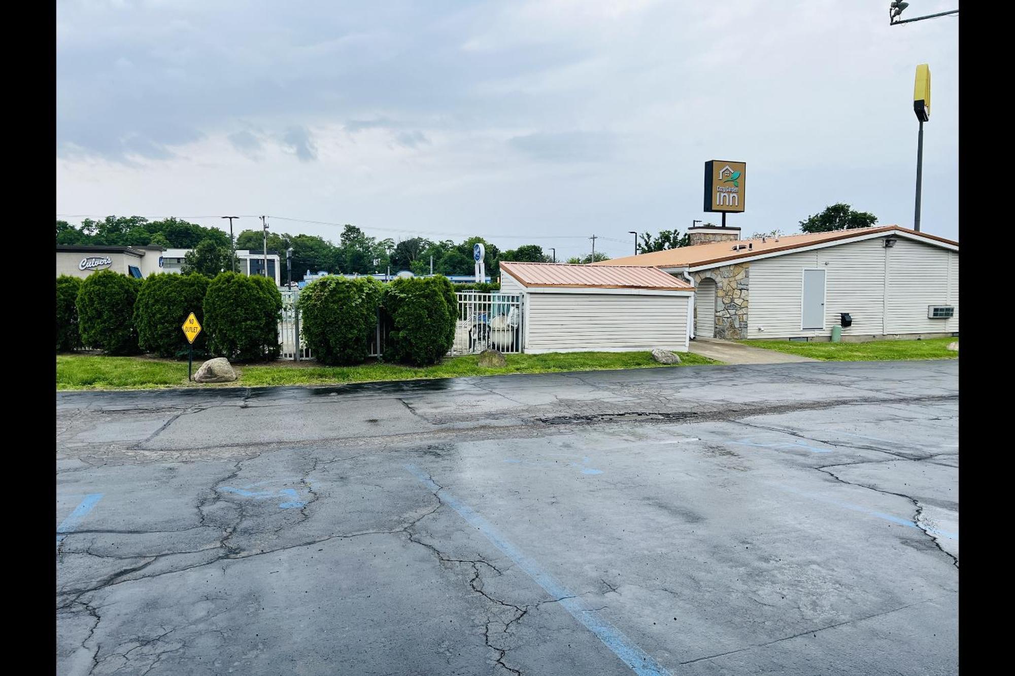 Cozy Garden Inn By Oyo Hwy 40 Richmond Exterior foto